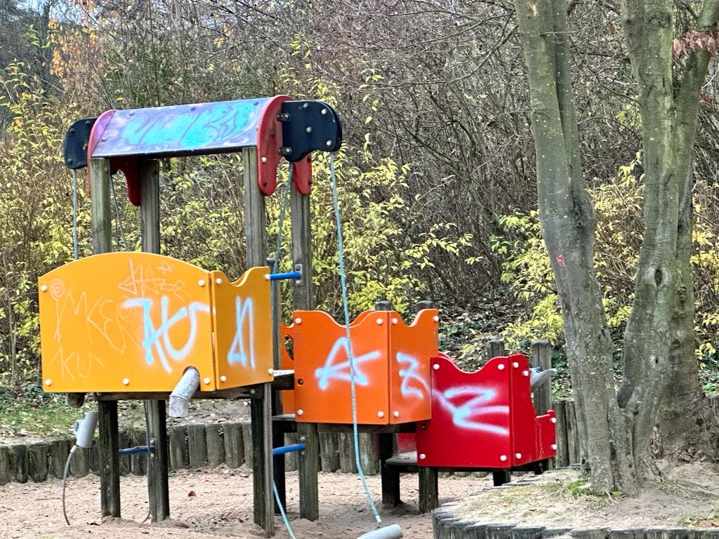 Vandalismus Spielplatz Weinbergstraße