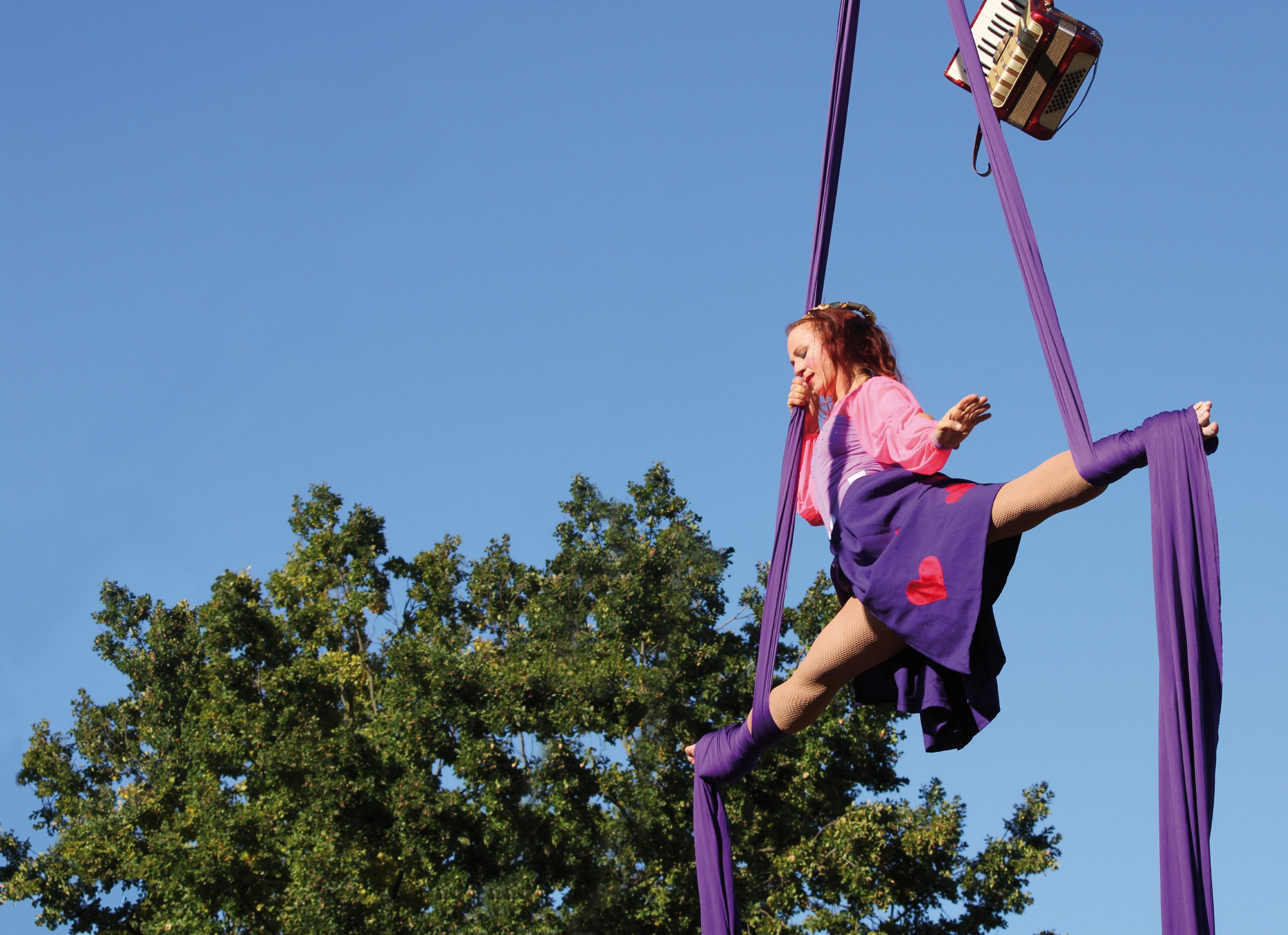 JFF Express - Akrobatin an Vertikalseil