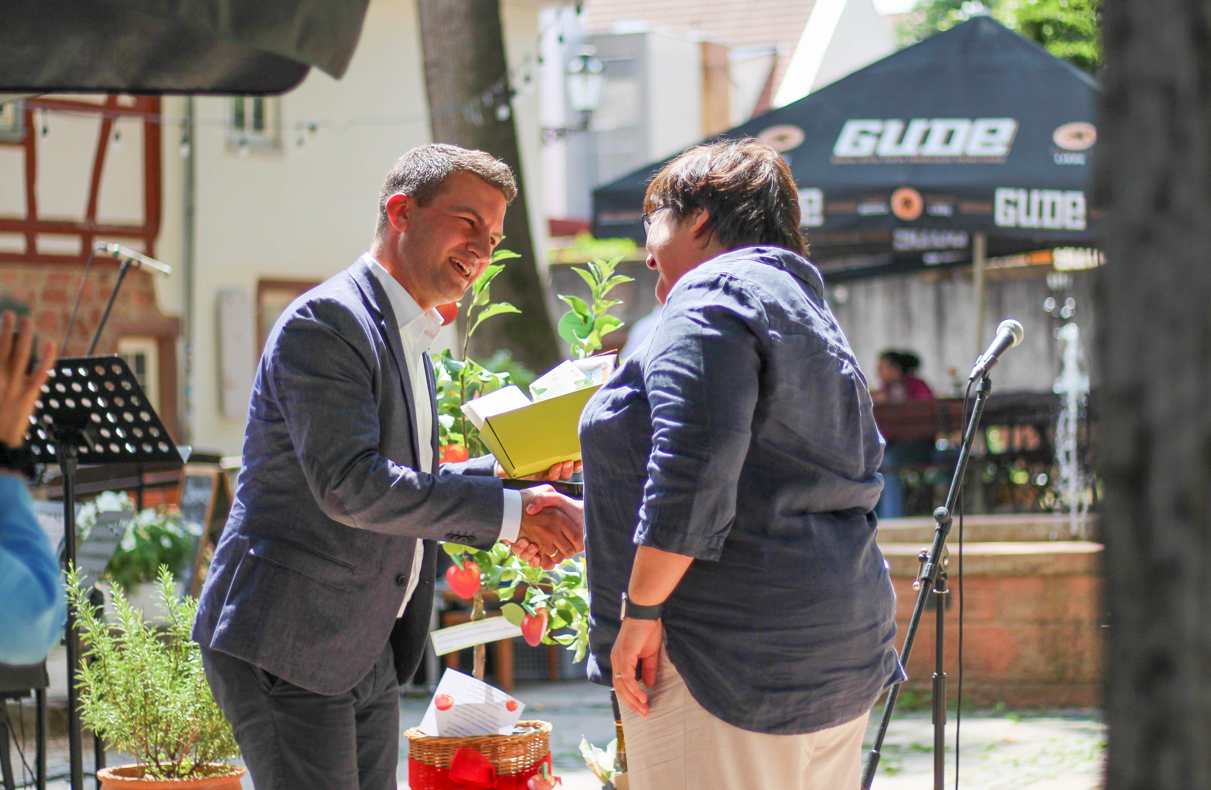 Bürgermeister Kirch und Frau Roth-Sonnen