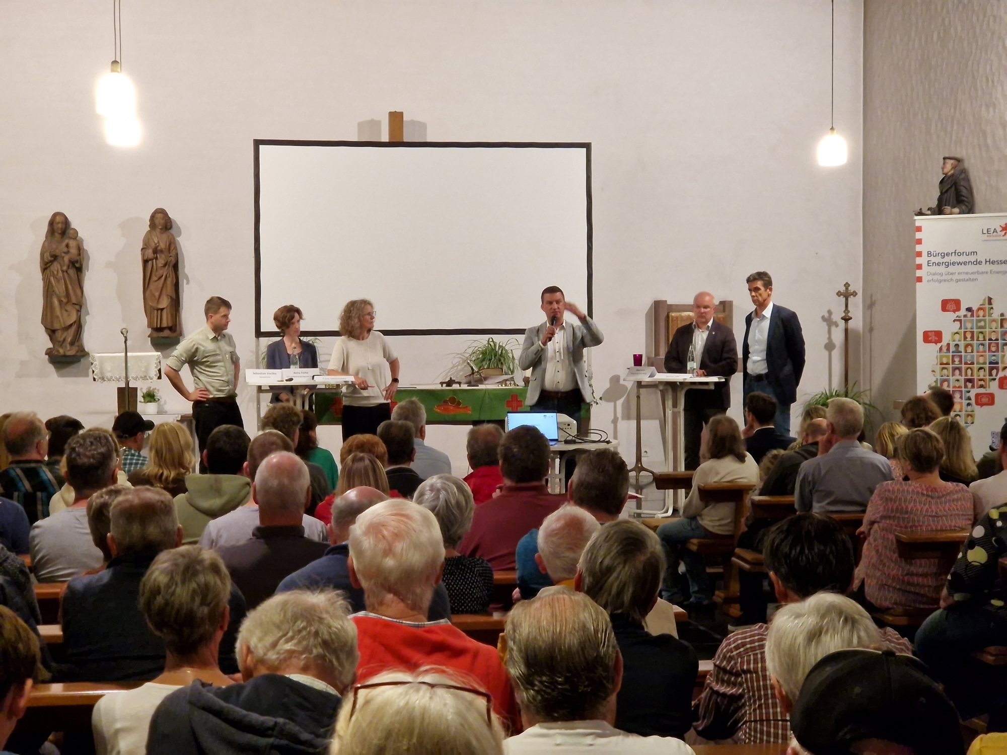 Bürgerinformationsveranstaltung in katholischer Kirche in Dorndiel