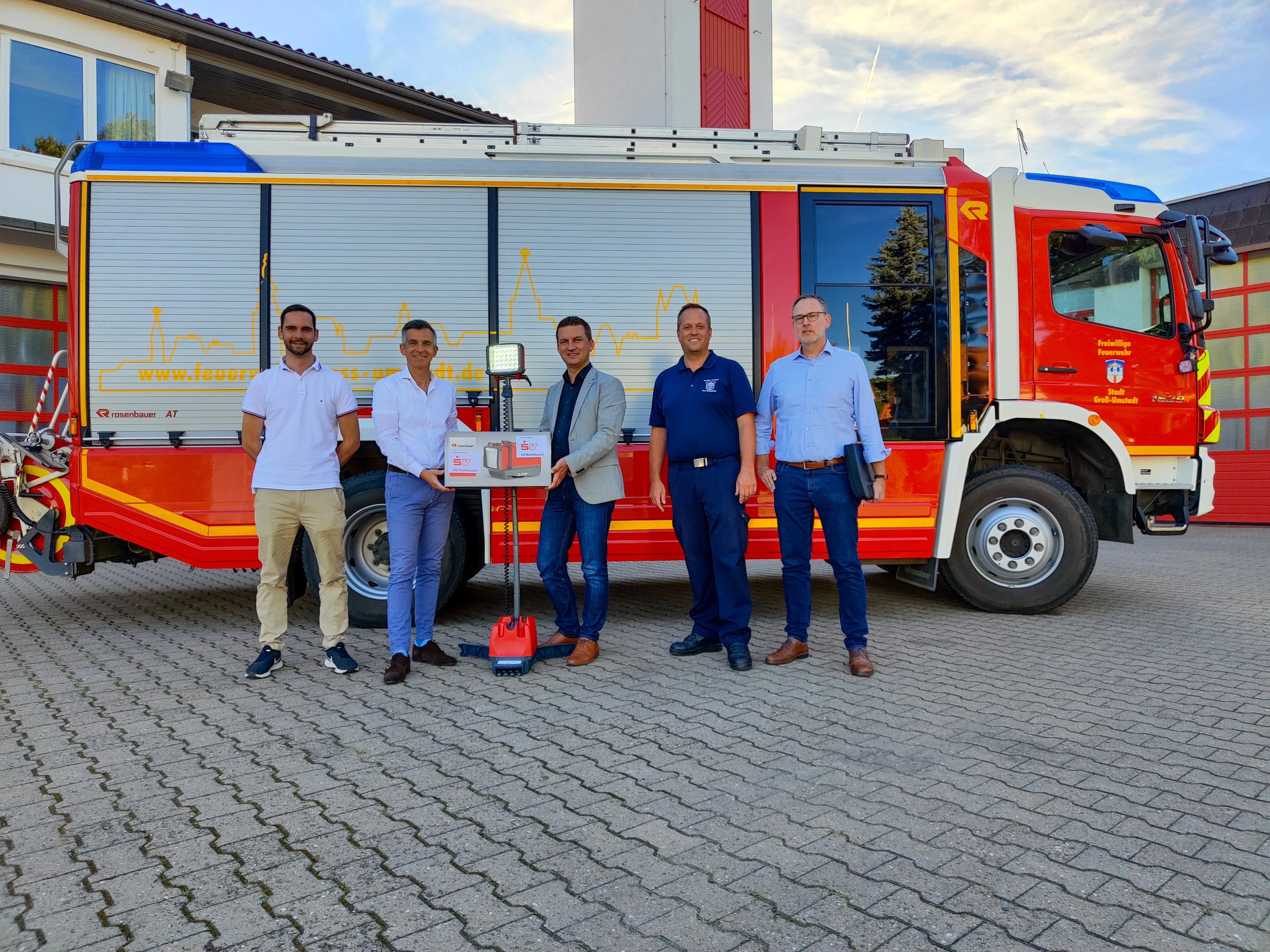 Übergabe der LED-Anlage an die Feuerwehr Groß-Umstadt