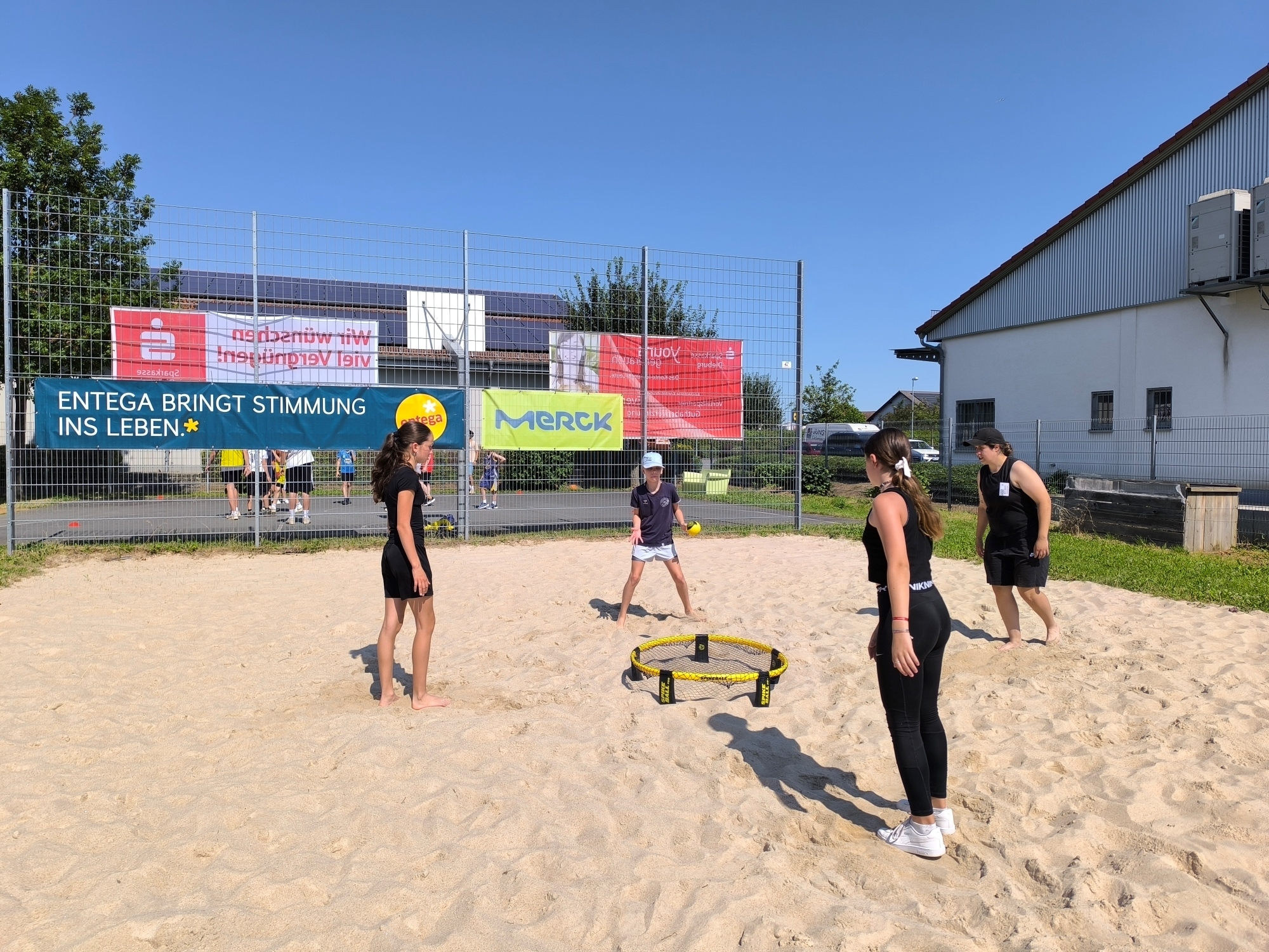 Spikeball im Ferienpark