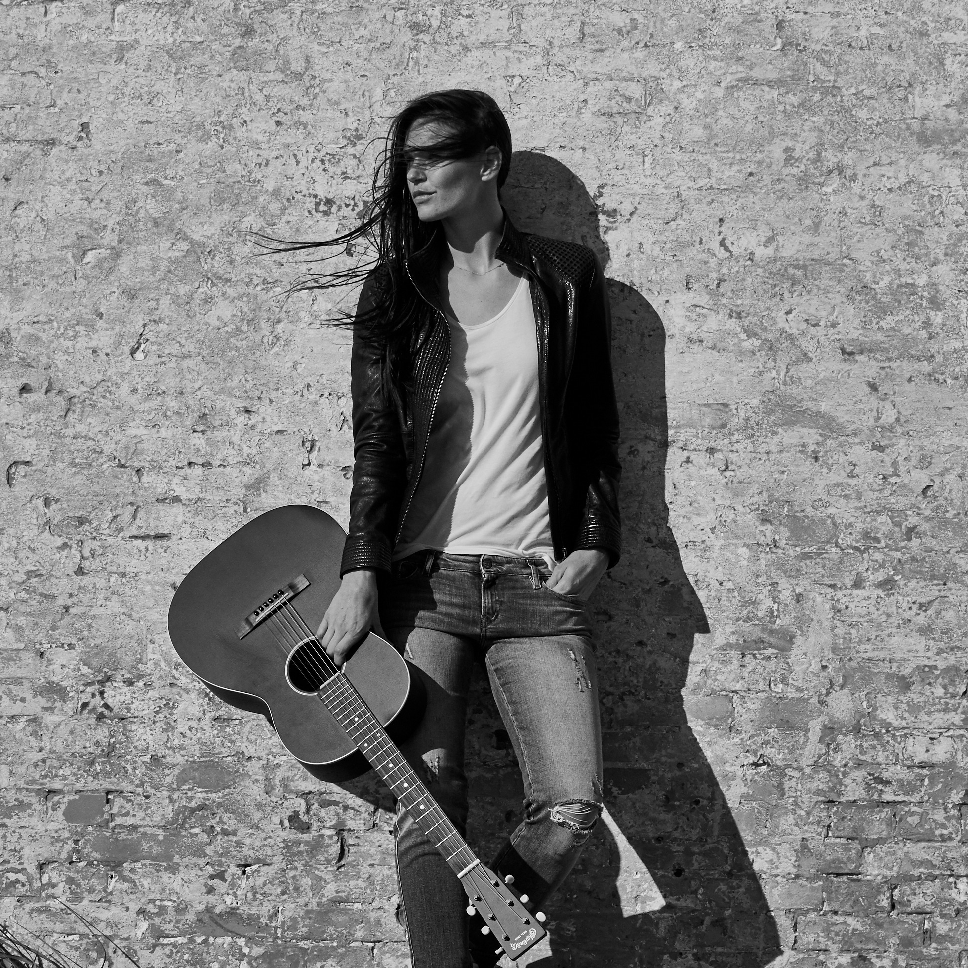 Susan Wolf mit Gitarre