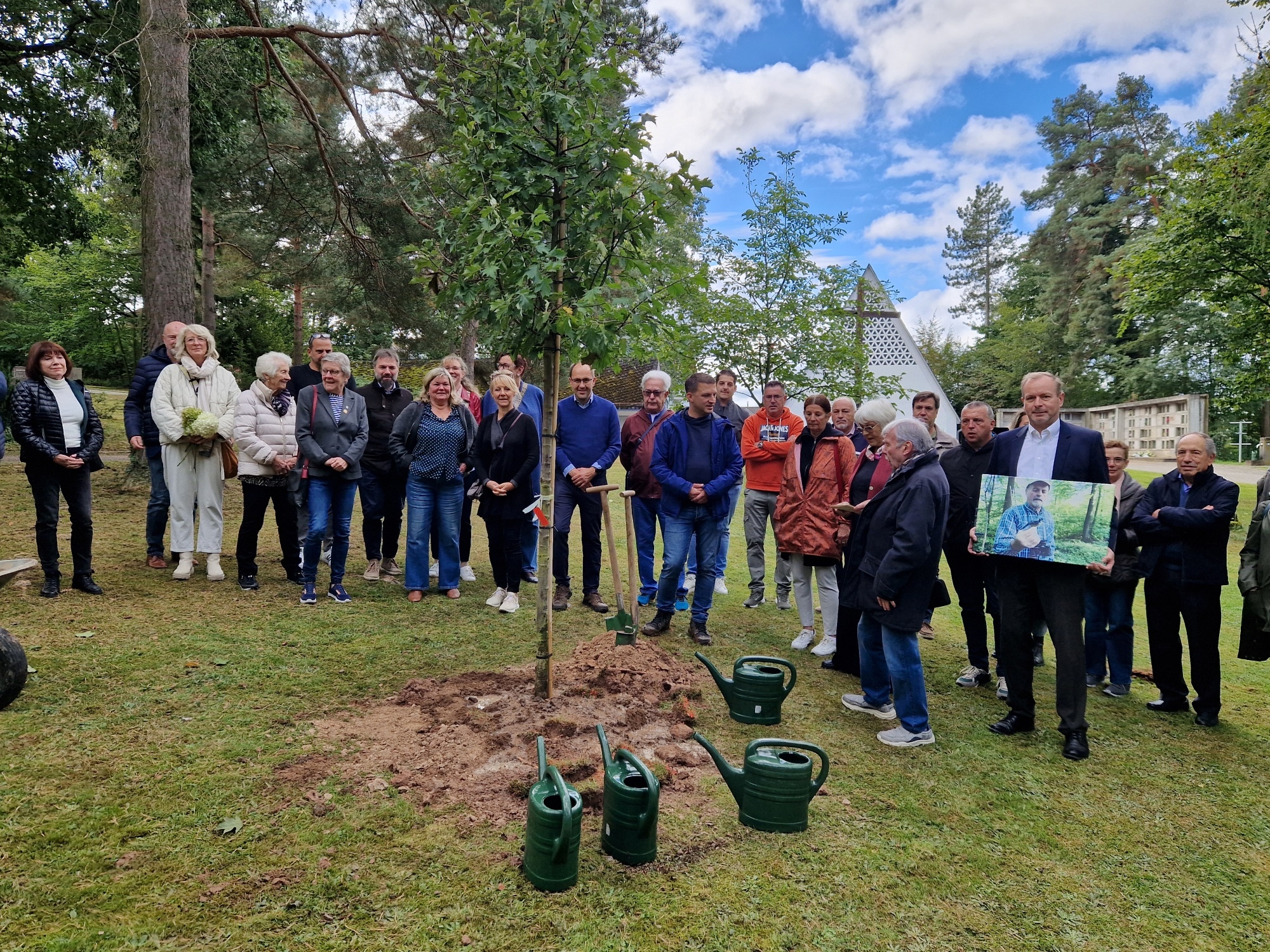 Baumpflanzaktion zu Ehren von Franz Peter
