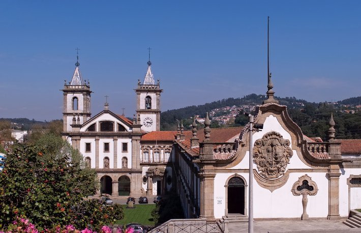 Moistero de Santo Tirso