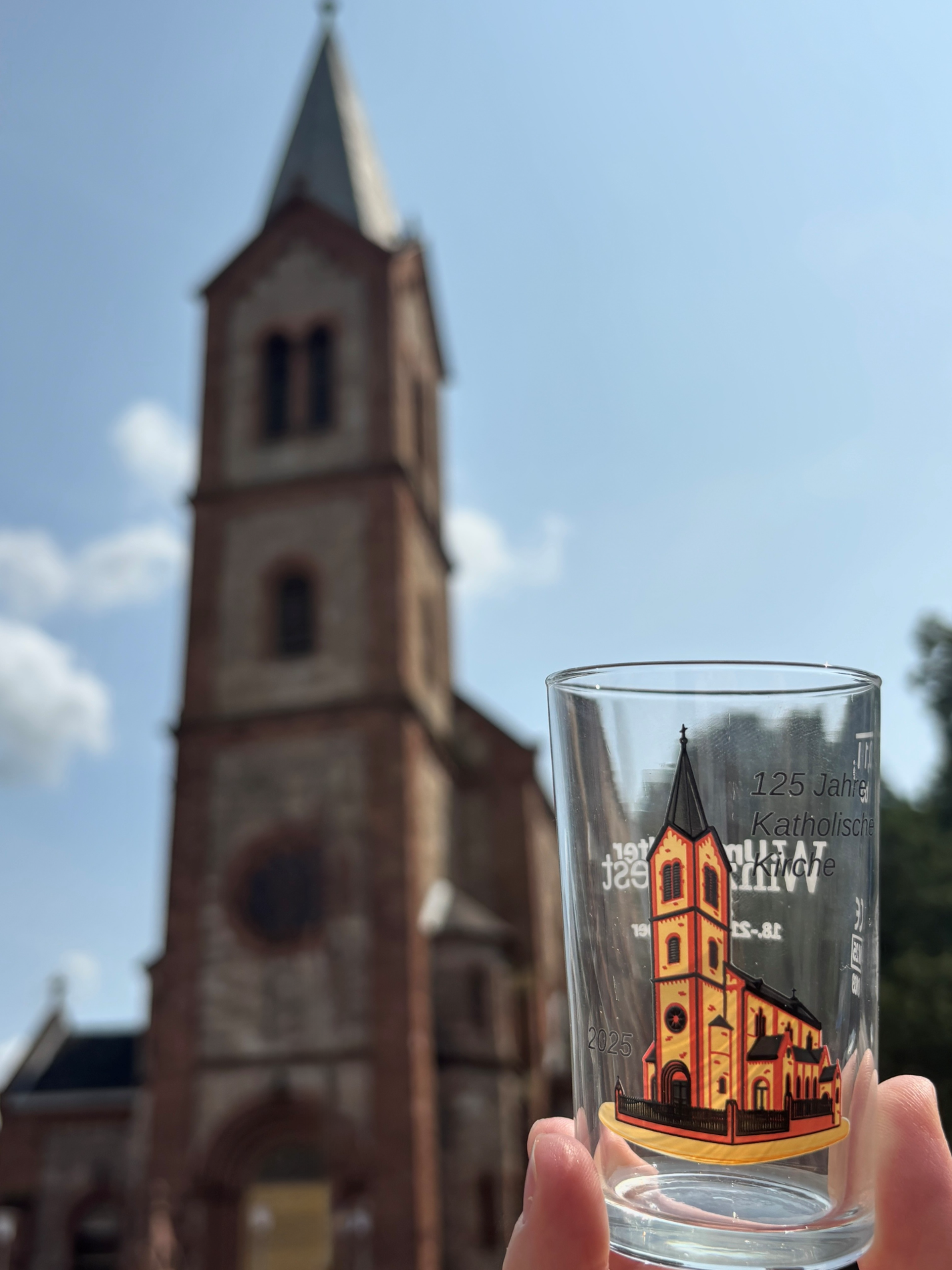 Winzerfestgläschen mit Motiv 125 Jahre katholische Kirche