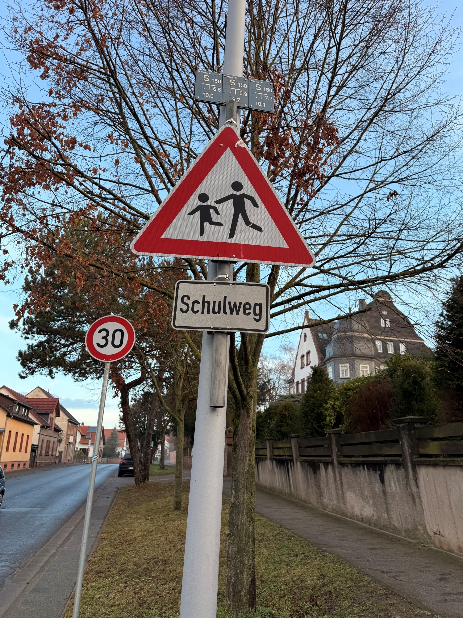 Geschwindigkeitsbegrenzung Mörsweg