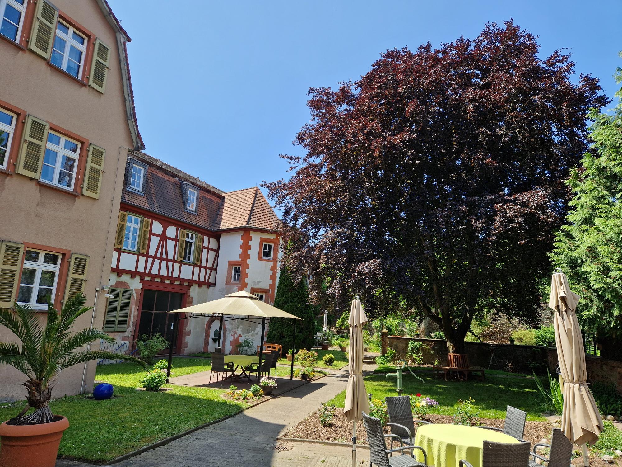 Innenhof der Seniorenwohnanlage