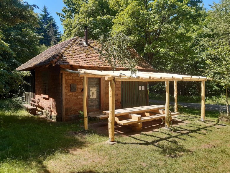 Fertiggestellte Pergola am Rödelshäuschen