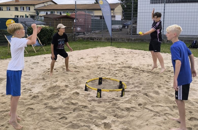 Spikeball