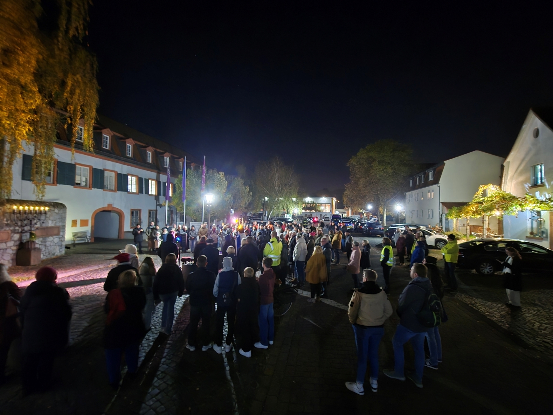 Teilnehmende der Pogromnacht 2024