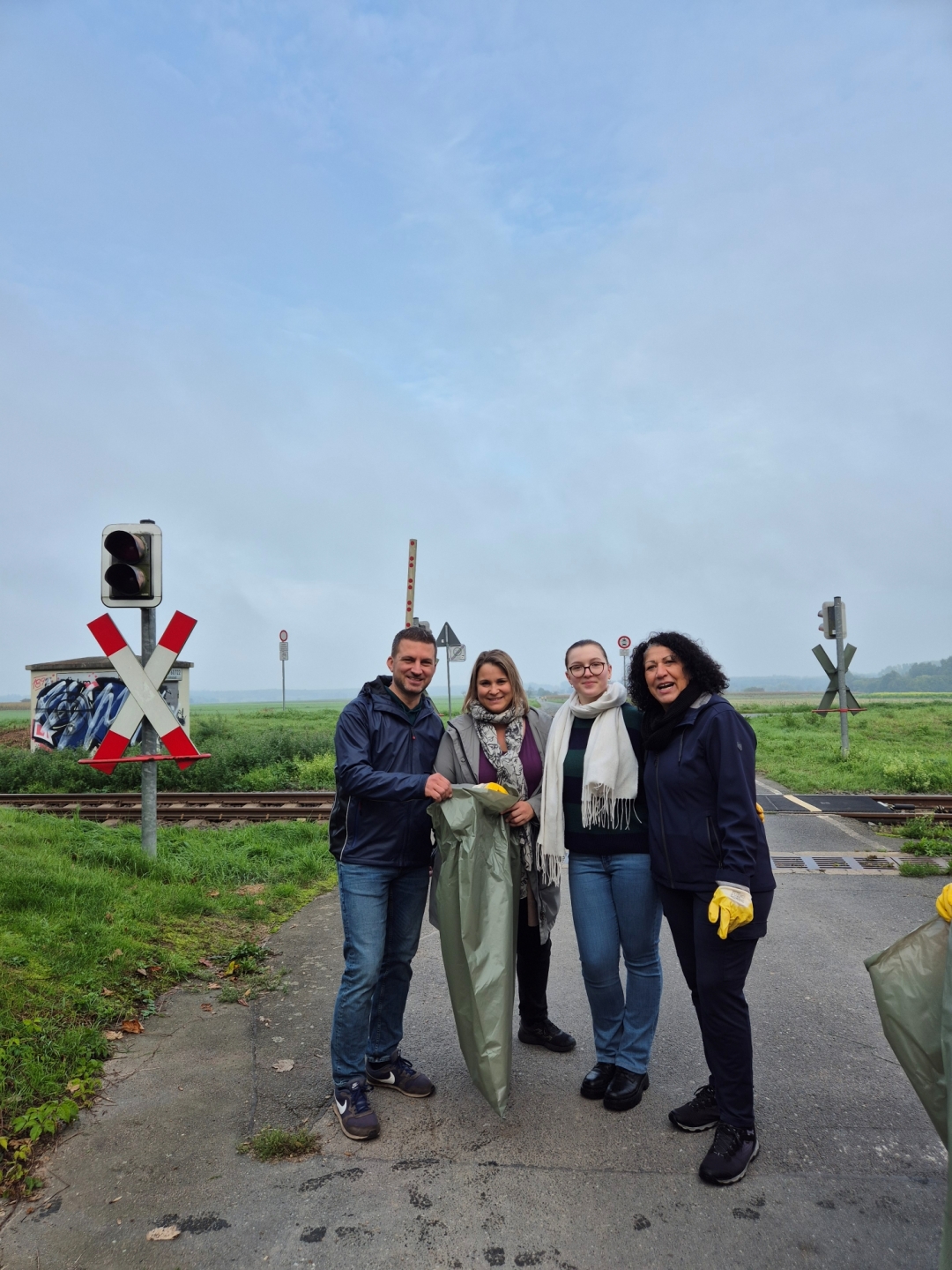 Bürgermeister René Kirch mit Lehrerinnen der Wendelinusschule 