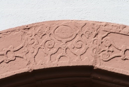 Ornamente in Sandstein