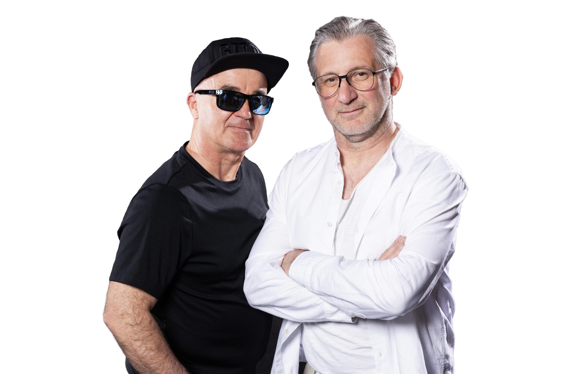 Foto: Ulric Wurschy und Volker Becker vor weißem Hintergrund