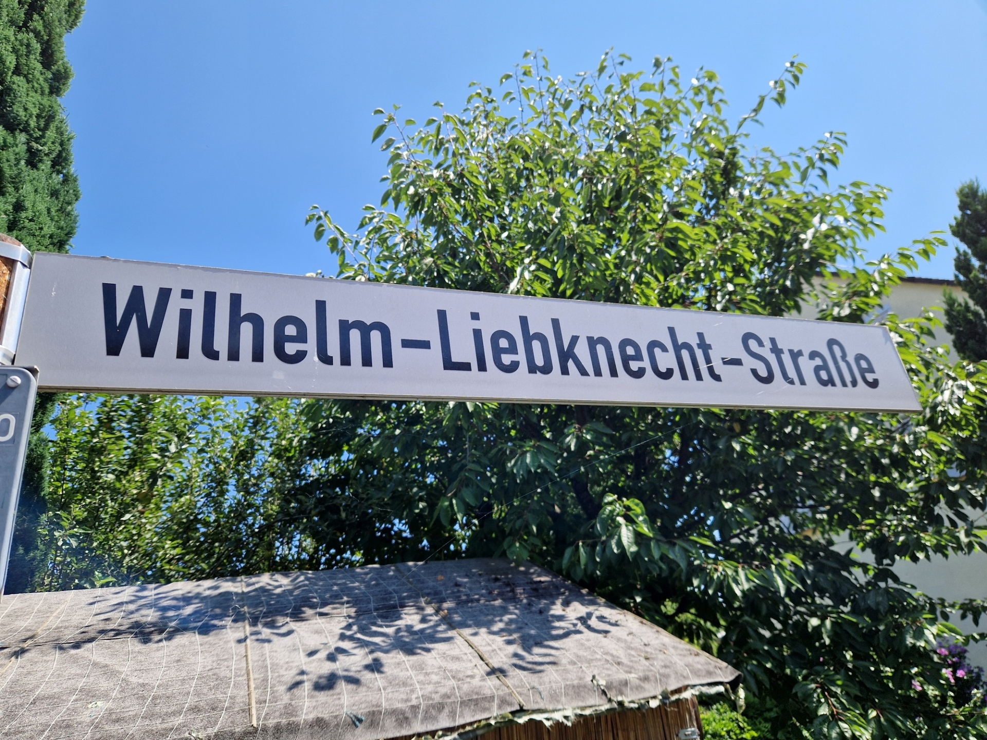 Straßenschild Wilhelm-Liebknecht-Straße