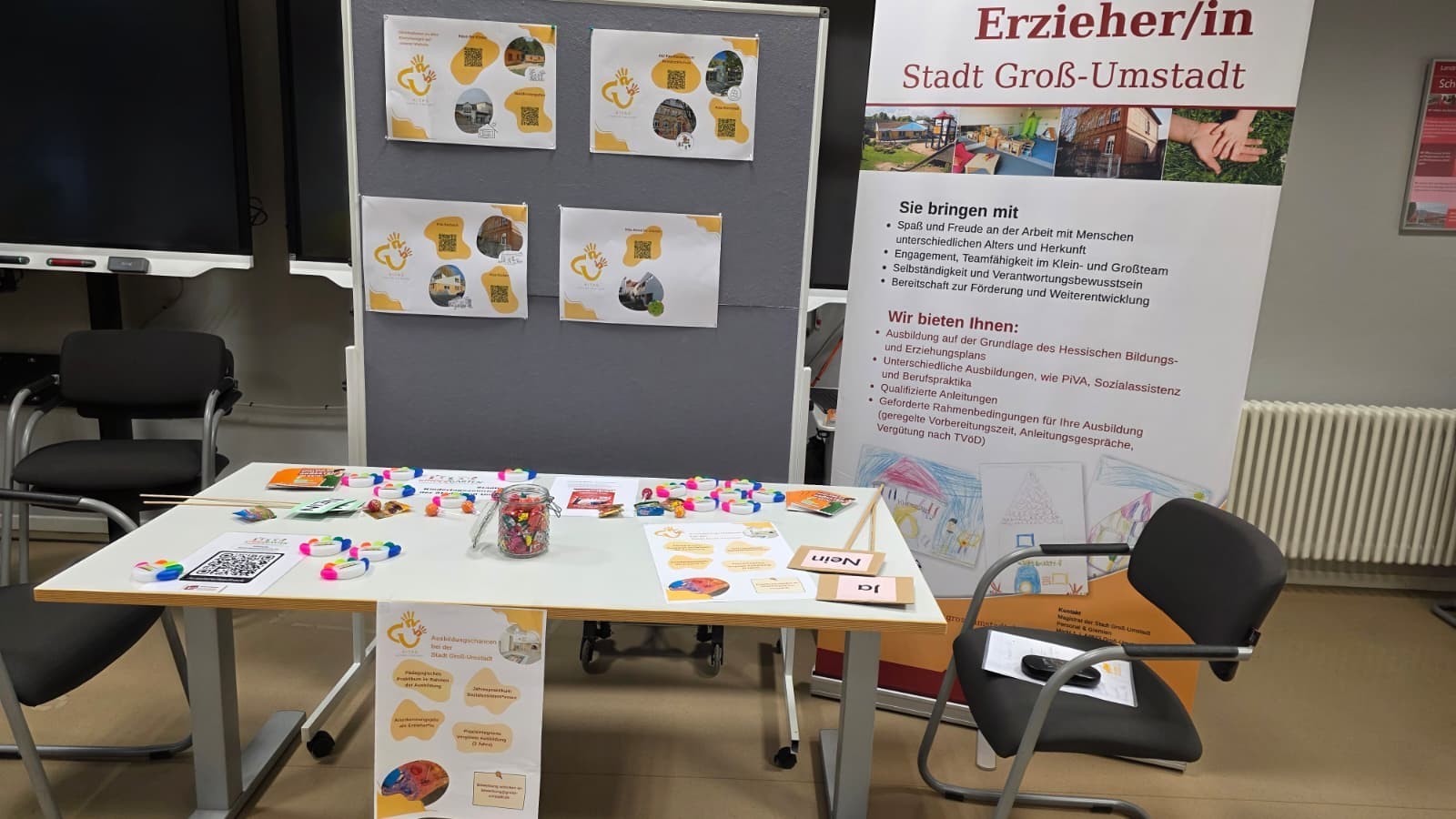 Foto: Informationsstand der Kitas der Stadt Groß-Umstadt