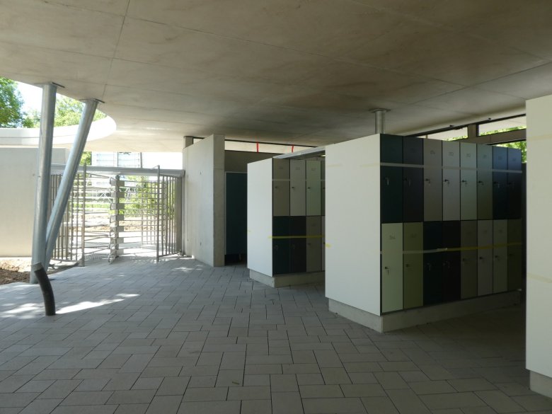 Umkleiden und Schließfächer